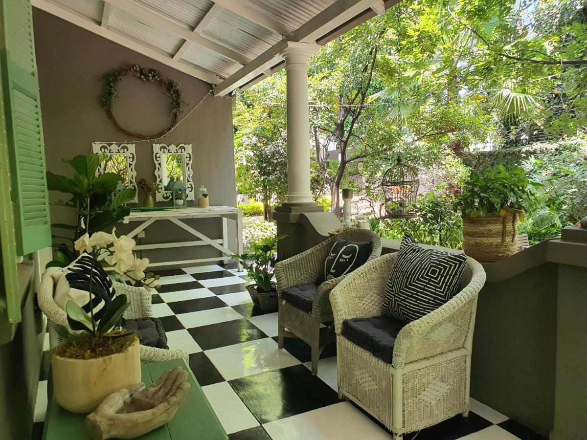 Waterhouse Guest Lodge In Muckleneuk Pretoria Exterior foto