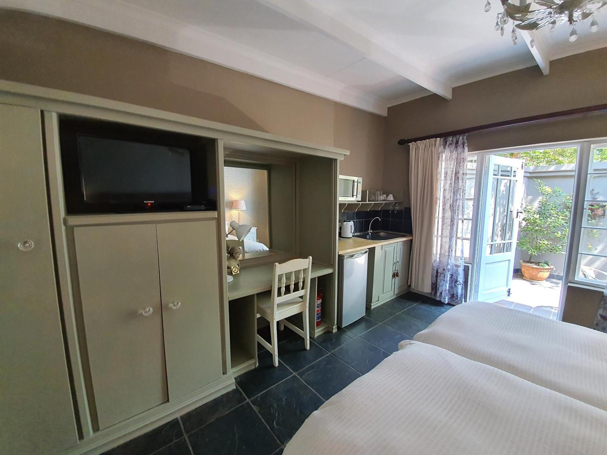 Waterhouse Guest Lodge In Muckleneuk Pretoria Quarto foto