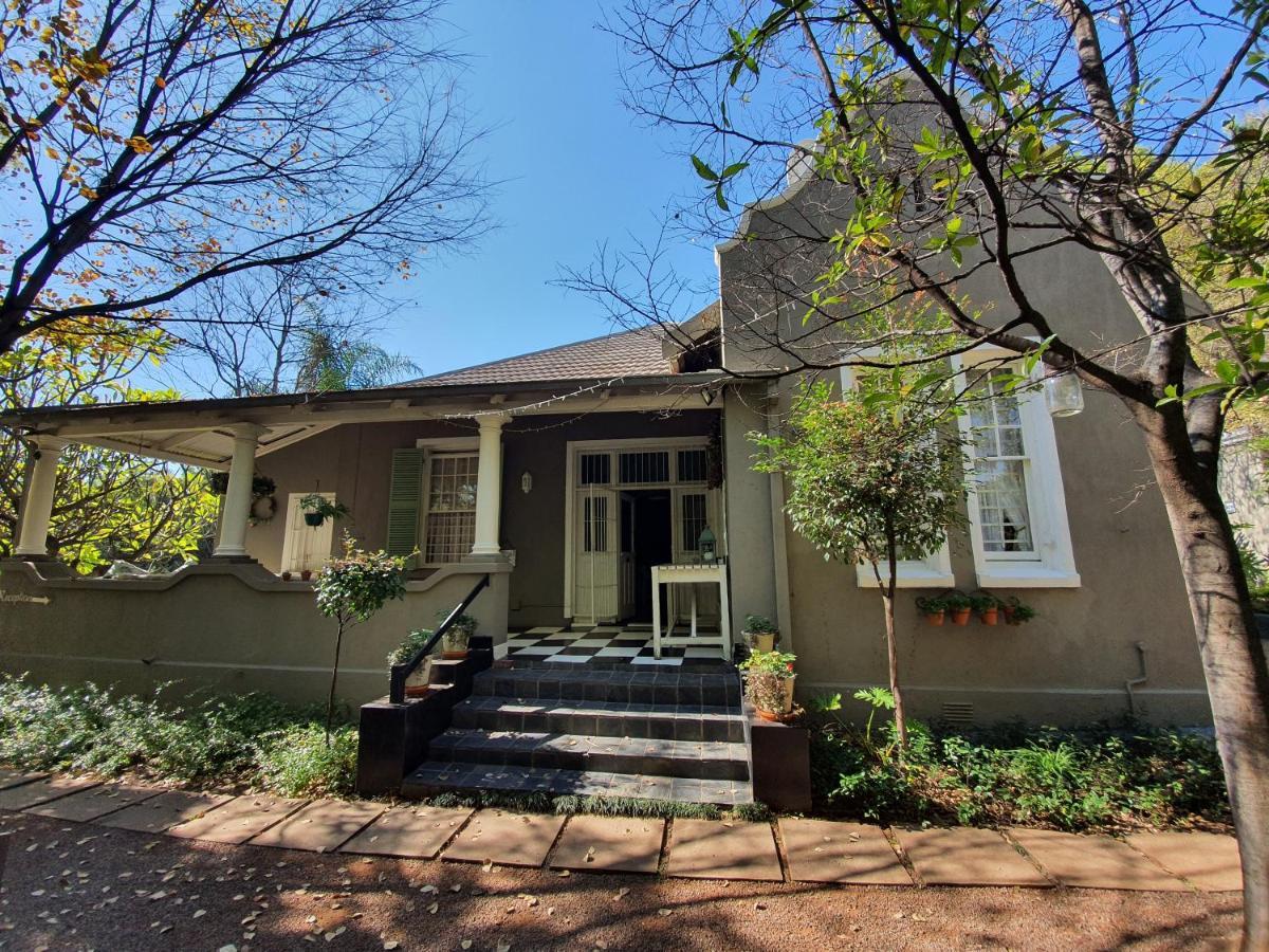 Waterhouse Guest Lodge In Muckleneuk Pretoria Exterior foto