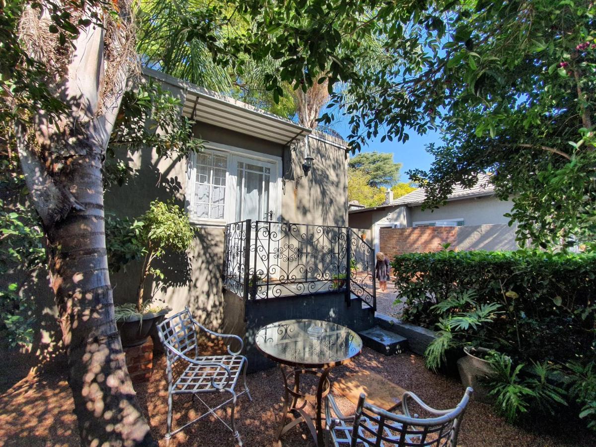 Waterhouse Guest Lodge In Muckleneuk Pretoria Exterior foto